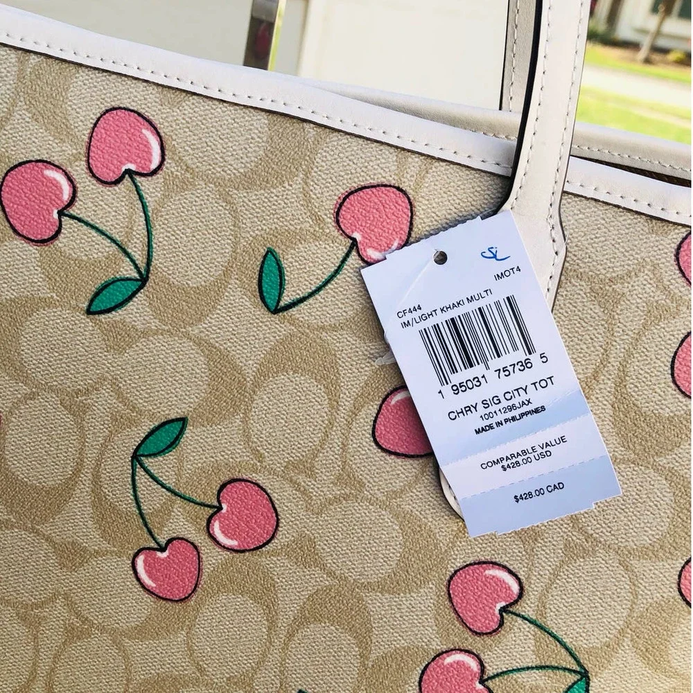 Last one New 🎀 Coach City Tote In Signature Canvas With Pink Cherry Print - Picture 4 of 9